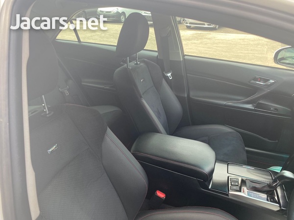 Toyota Mark X 3,5L 2015-5