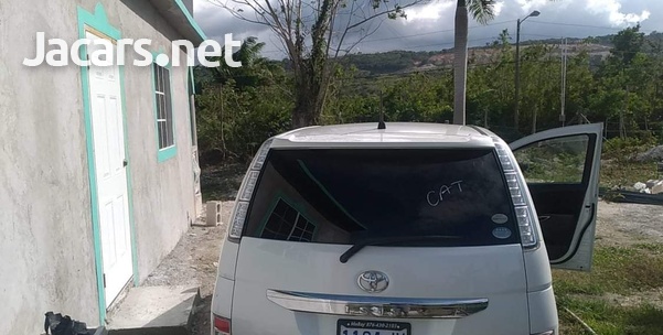 Toyota Isis 1,8L 2011-5