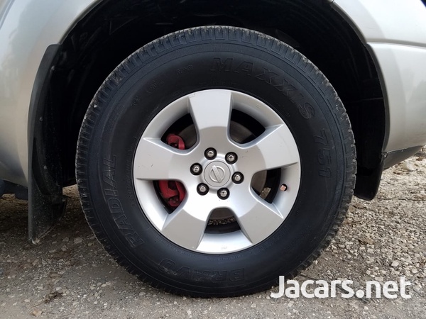 Nissan Navara 2,0L 2009-9