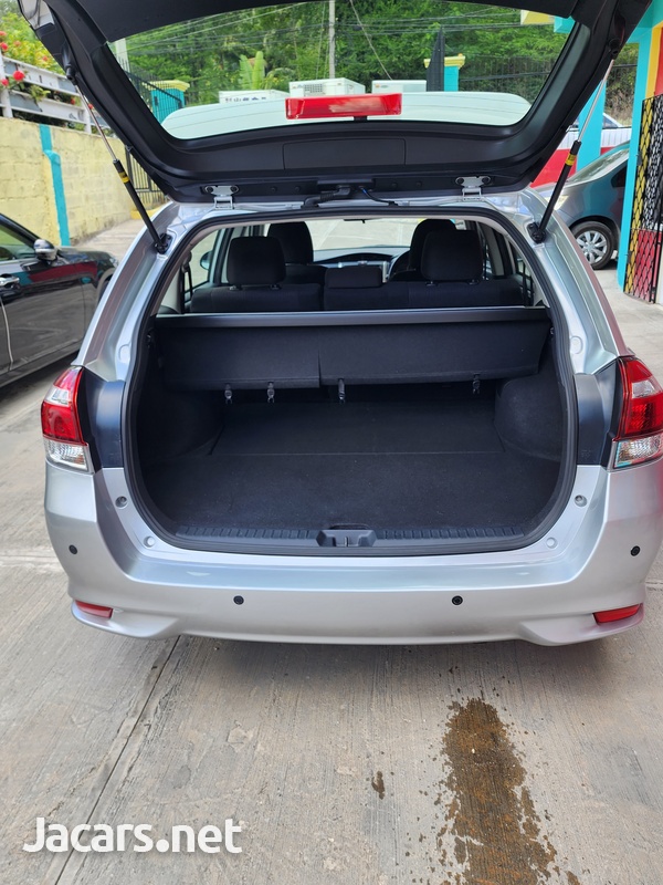 Toyota Fielder 1,5L 2017-13