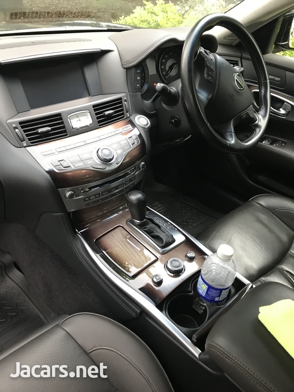 Nissan Fuga 3,4L 2014-1