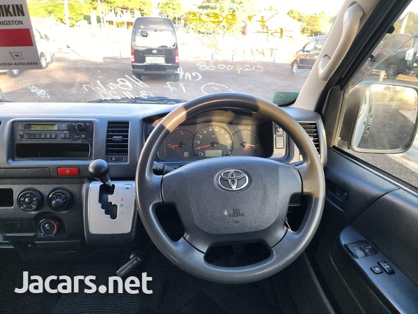 Toyota Hiace 2,0L 2016-9