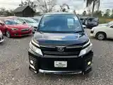 Toyota Voxy 2,0L 2015, Manchester - 3