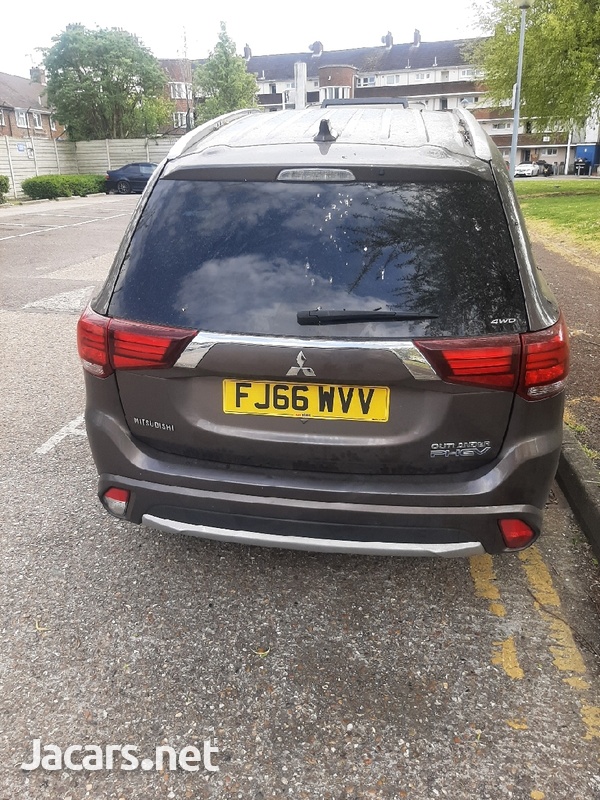 2016 mitsubishi outlander breaking for spare parts-3
