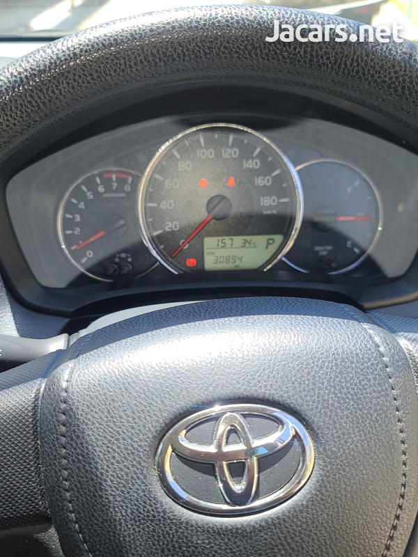 Toyota Fielder 1,5L 2017-10