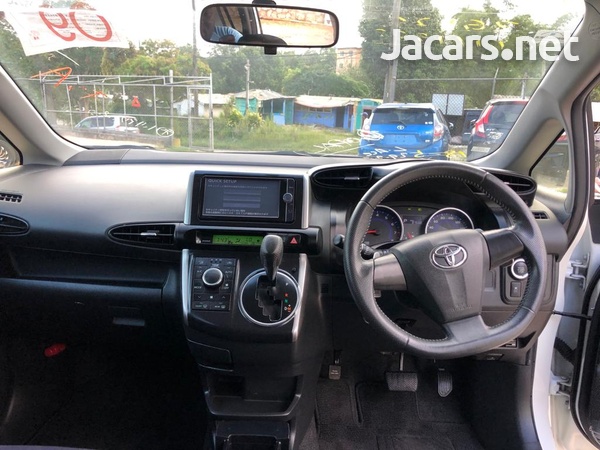 Toyota Wish 1,8L 2013-11