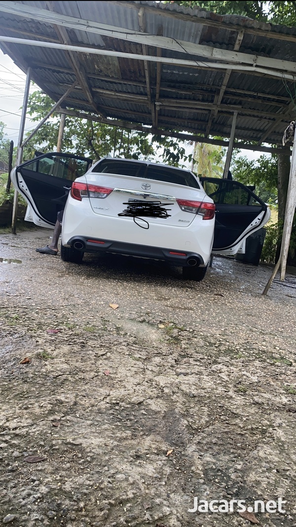 Toyota Mark X 2,5L 2013-9