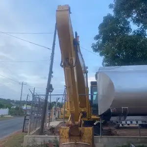 2017 Komatsu PC200, Saint Elizabeth