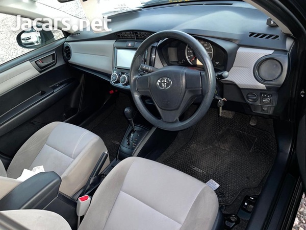 Toyota Axio 1,5L 2014-6