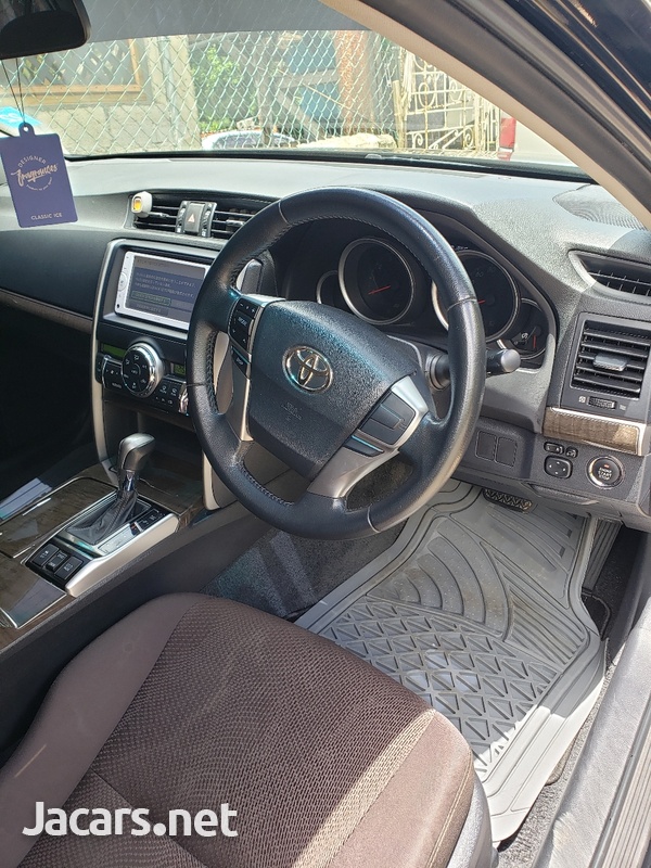 Toyota Mark X 2,4L 2012-5