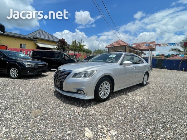 Toyota Crown 2,5L 2016-9