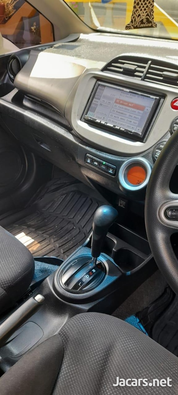 Honda Fit 1,4L 2013-10