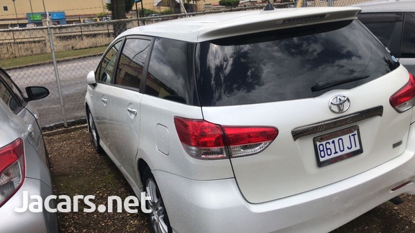 Toyota Wish 1,8L 2012-4