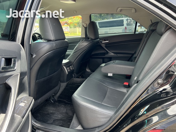 Toyota Mark X 2,5L 2013-8