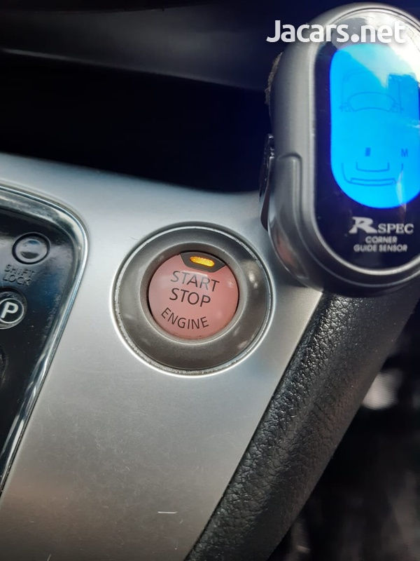 Nissan Serena 2,0L 2014-14