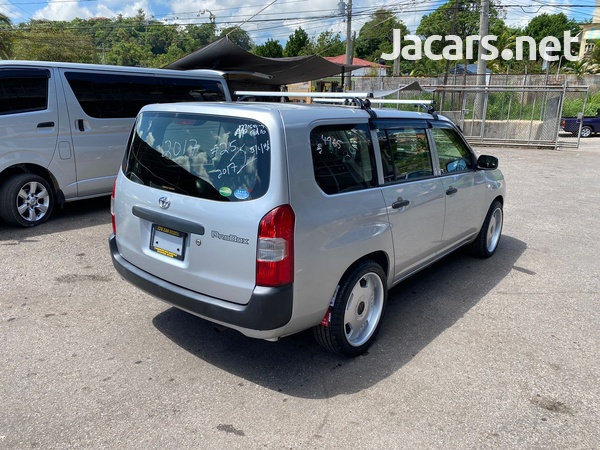 Toyota Probox 1,3L 2017-6