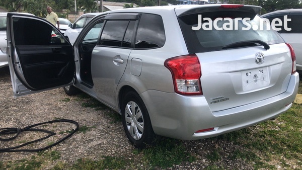 Toyota Fielder 1,5L 2013-6