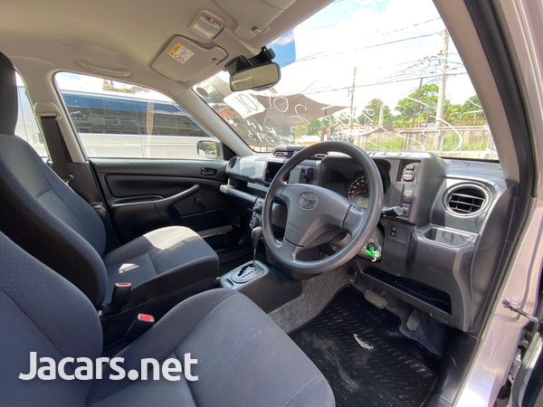 Toyota Probox 1,3L 2017-11