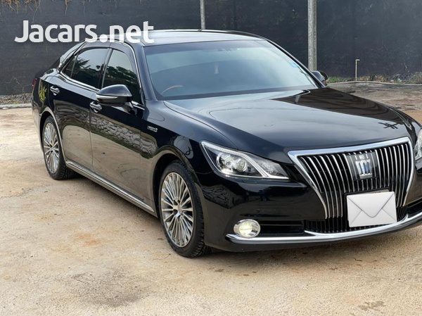 Toyota Crown 3,5L 2015-8