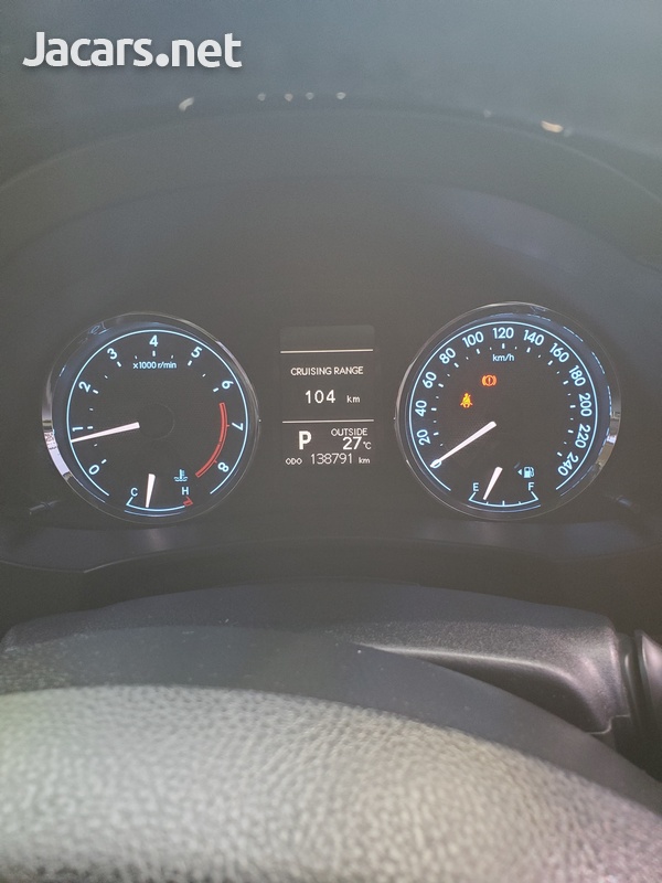 Toyota Corolla Altis 1,6L 2014-7