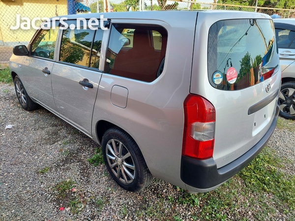 Toyota Probox 1,5L 2017-5