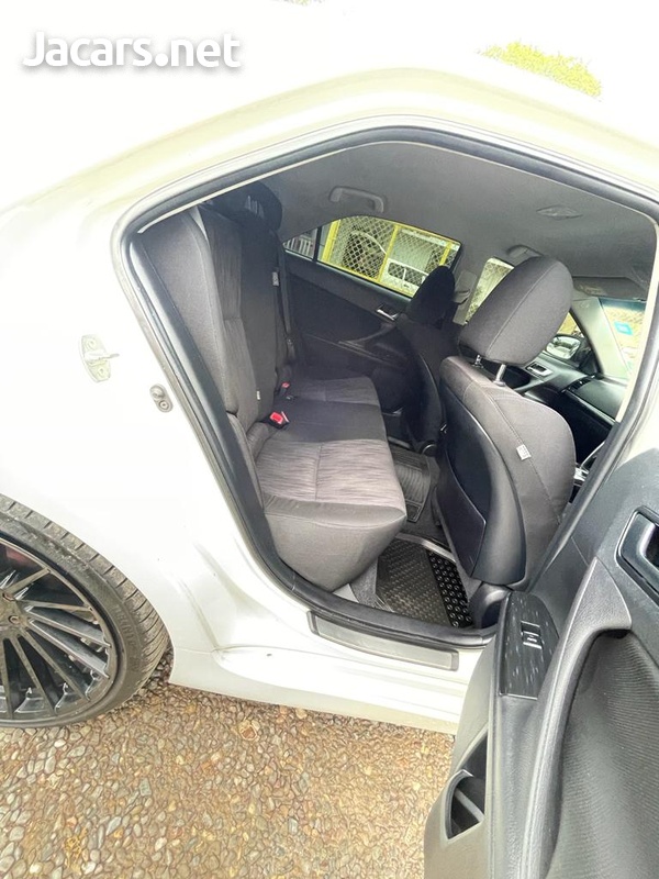 Toyota Mark X 2,5L 2013-7