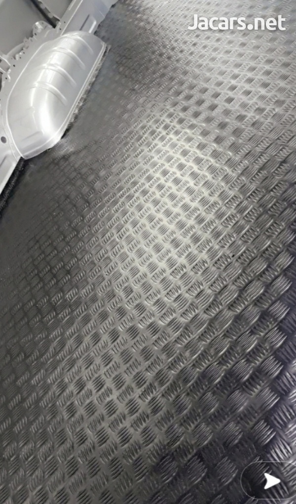 CUSTOM MADE BUS SEATS FOR TOYOTA HIACE,CARAVAN,COASTER.CONTACT 8762921460-7