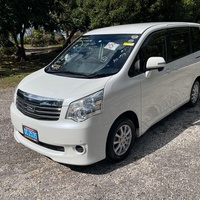 Toyota Voxy 2,0L 2013 Toyota Voxy 2,0L 2013