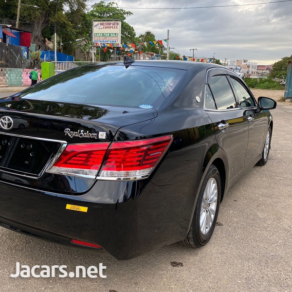 Toyota Crown 2,5L 2016-7
