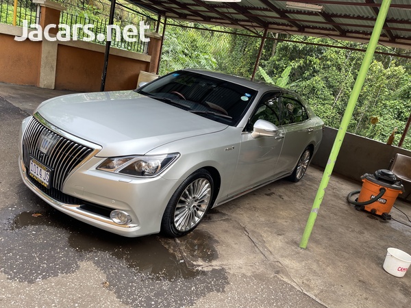 Toyota Crown 3,5L 2014-5