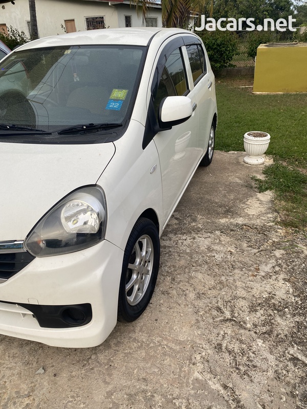 Daihatsu MIRA 0,7L 2014-7