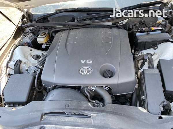 Toyota Mark X 2,5L 2014-5