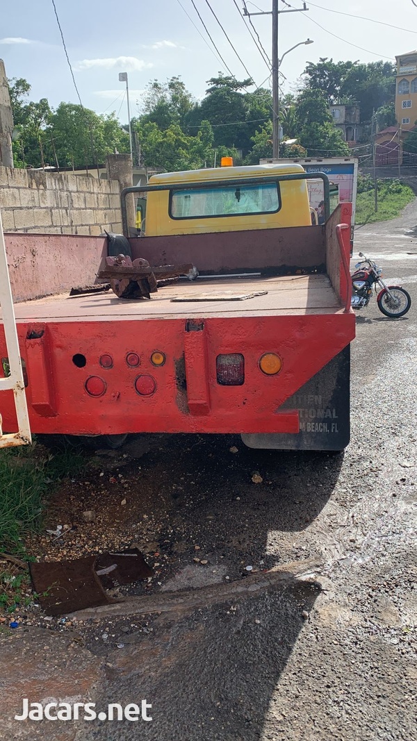 1995 International Dt Truck-5