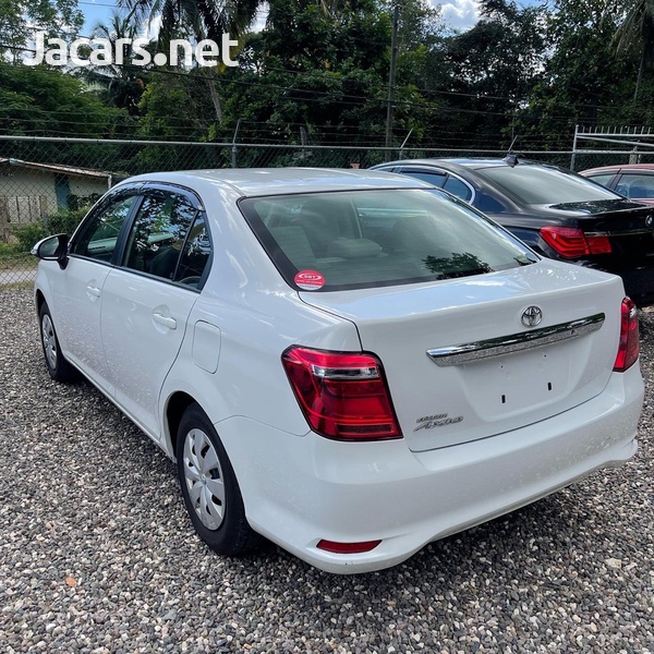 Toyota Axio 1,3L 2016-4