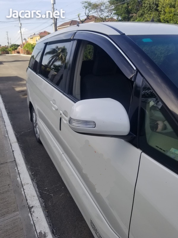 Toyota Estima 2,4L 2012-1