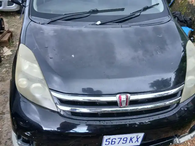 Toyota Isis