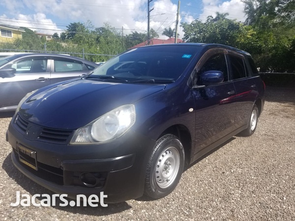 Nissan AD Wagon 1,5L 2014-1