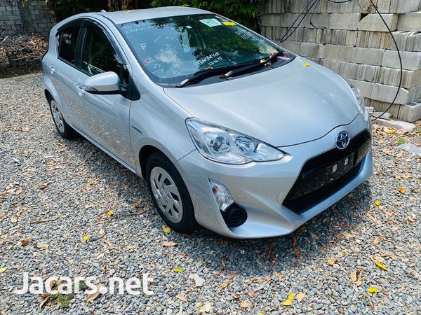 Toyota Aqua 1,5L 2017-1