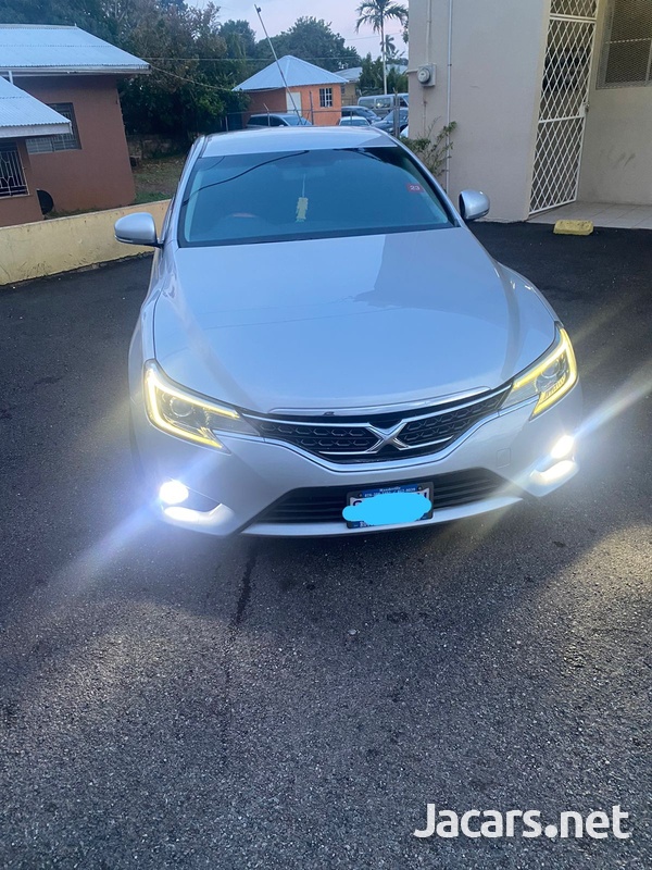 Toyota Mark X 2,5L 2014-1