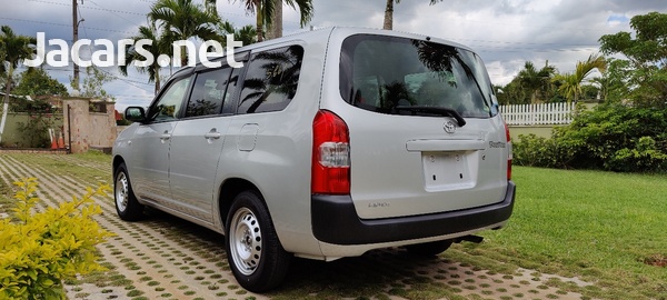 Toyota Probox 1,5L 2017-7