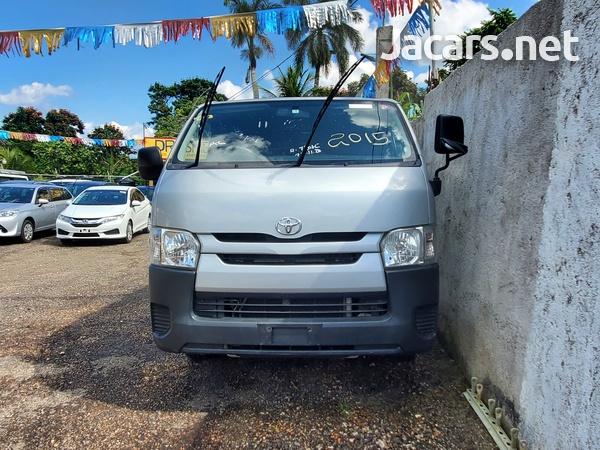 Toyota Hiace 3,0L 2015-1