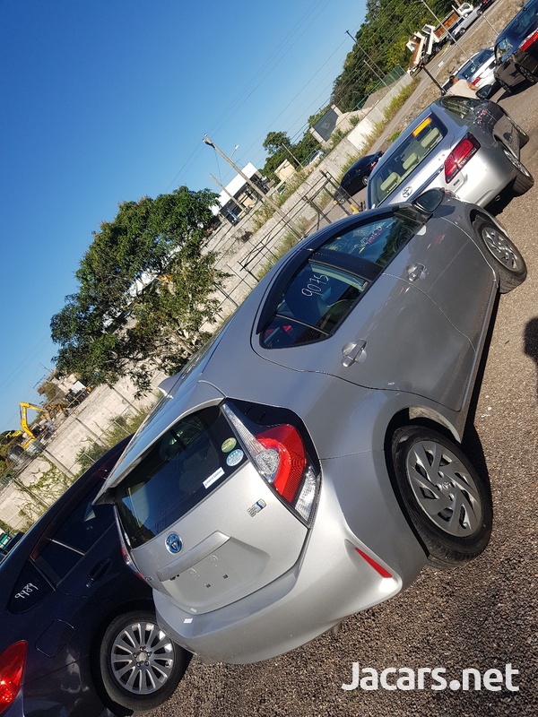 Toyota Aqua 1,5L 2016-9
