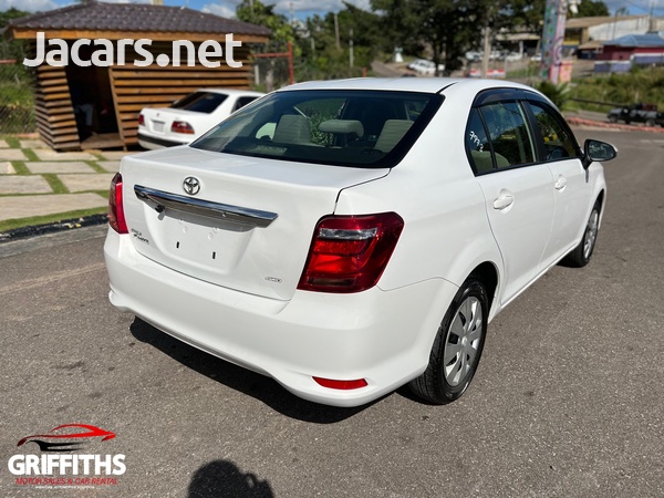 Toyota Axio 1,5L 2017-5
