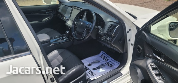 Toyota Crown 3,5L 2014-10