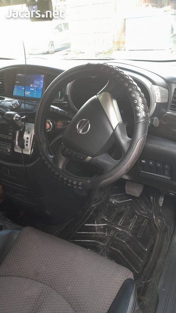 Nissan Elgrand 2,5L 2013-6