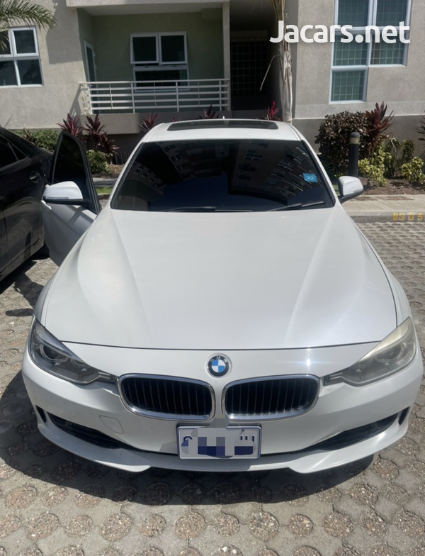 BMW 3-Series 2,0L 2013-1