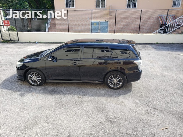 Toyota Fielder 1,8L 2012-12