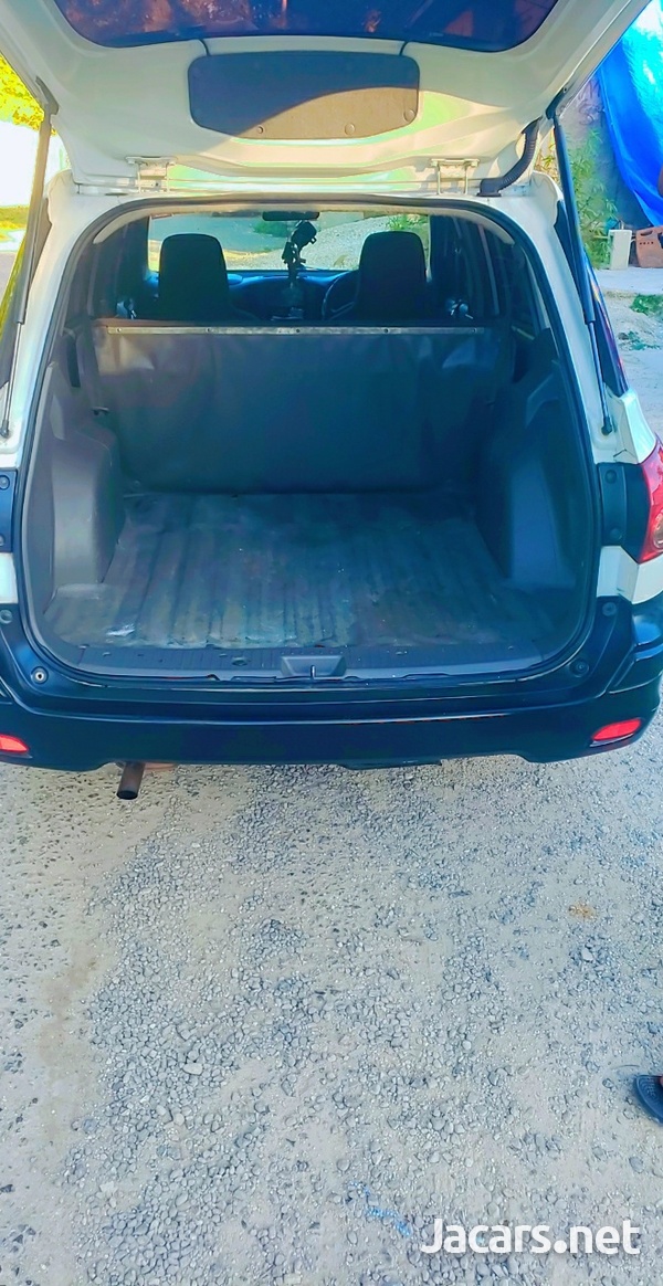 Nissan AD Wagon 1,5L 2014-7