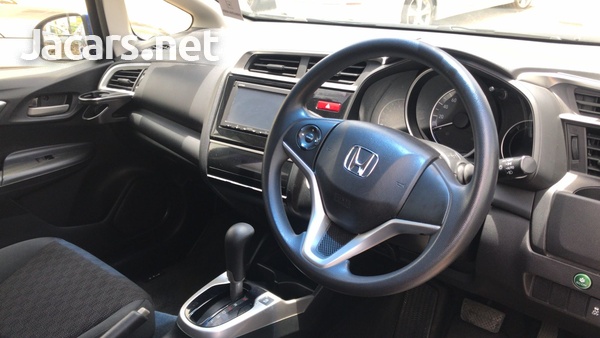 Honda Fit 1,5L 2015-6