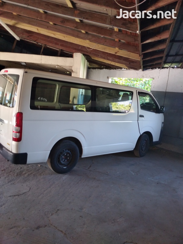 2017 Toyota Hiace-2
